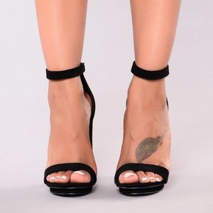 Simply Chic Heels-Black